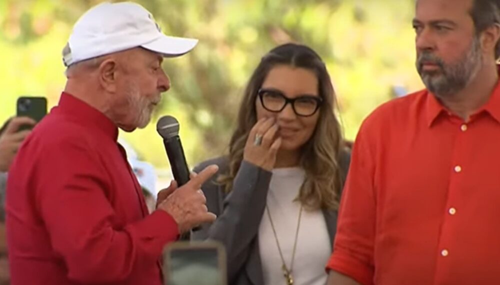 Alexandre da Silveira recebe bronca de Lula em evento transmitido ao vivo