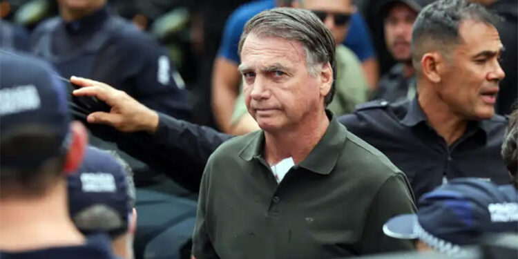 Bolsonaro é diagnosticado com câncer de pele