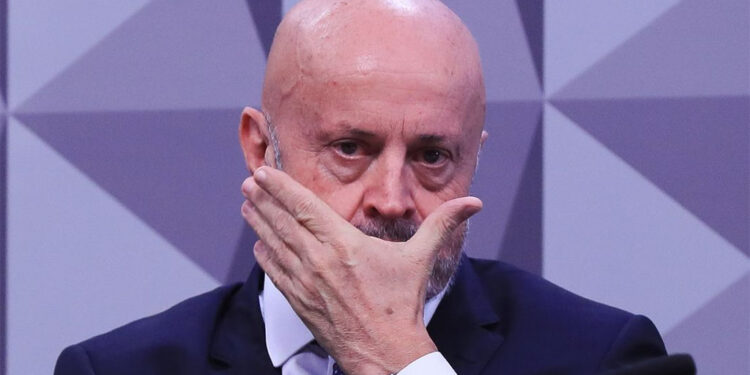 André Mendonça vota para manter prisão de suspeitos por fraude no INSS