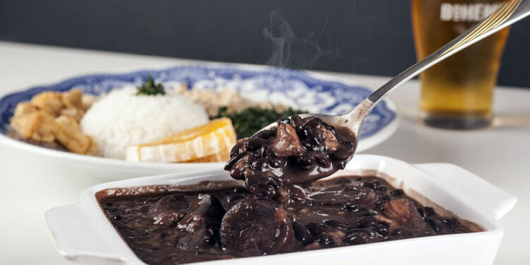 10ª Feijoada com Amor marca 20 anos da Revista Empresarial em Timóteo