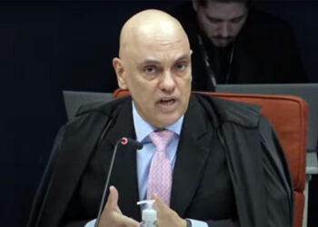 Moraes e Dino votam pela condenação de Bolsonaro e aliados por plano de golpe