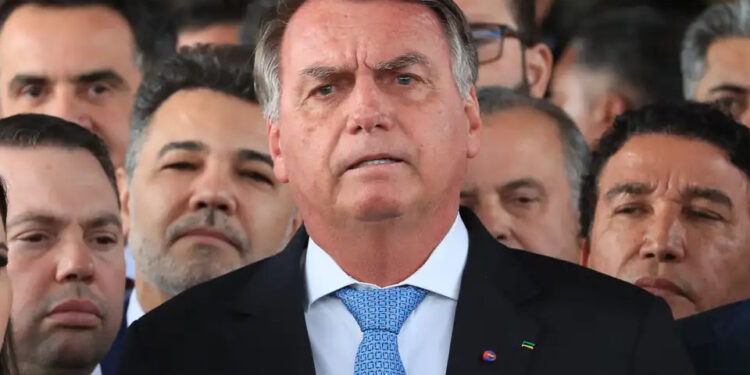 STF inicia julgamento de Bolsonaro e outros sete; acompanhe ao vivo