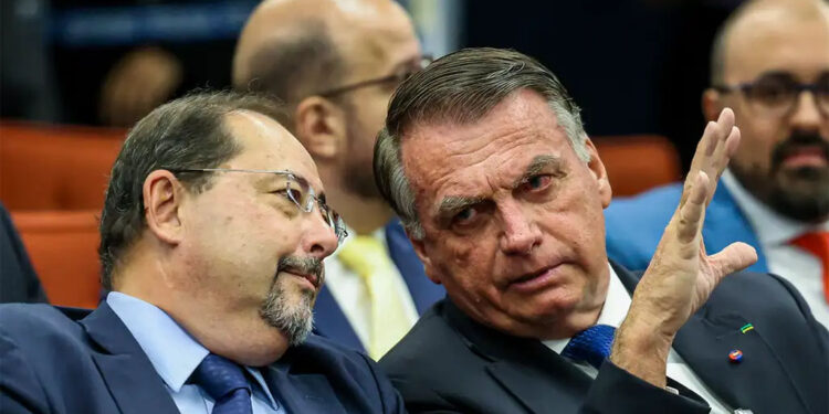 Defesa diz que não há uma única prova que ligue Bolsonaro a golpe