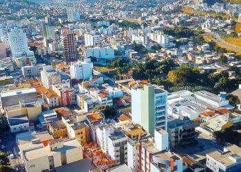 “Cidade Nobre Limpa” orienta população sobre descarte de lixo e entulho