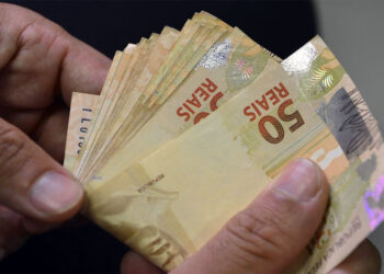 Mais de 170 mil famílias terão de devolver R$ 479 milhões do auxílio emergencial
