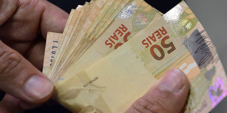 Mais de 170 mil famílias terão de devolver R$ 479 milhões do auxílio emergencial