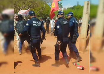 Manifestantes pró-Palestina são detidos perto da Embaixada dos EUA em Brasília