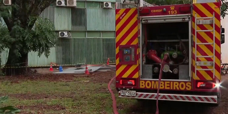 Explosão provoca incêndio e deixa 27 feridos na Esplanada dos Ministérios