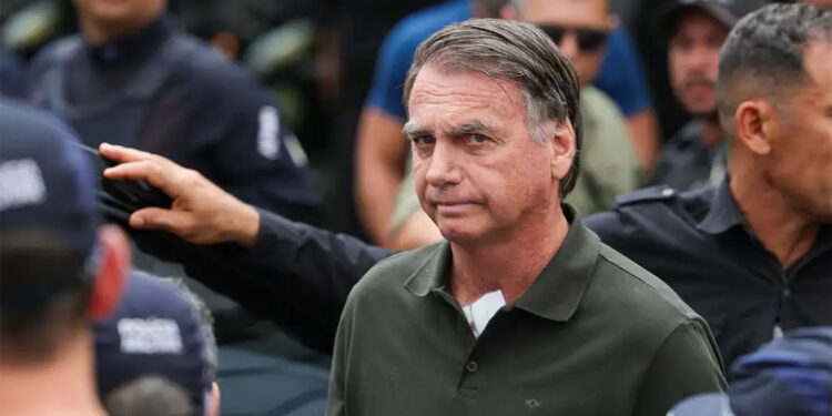 Moraes determina que Bolsonaro cumpra pena na Superintendência da PF