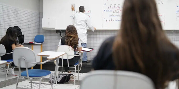 Alfabetização: o Brasil não precisa de mais uma lei de faz de conta