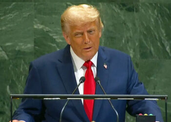 Trump ameaça processo de US$ 1 bilhão contra emissora por edição de discurso