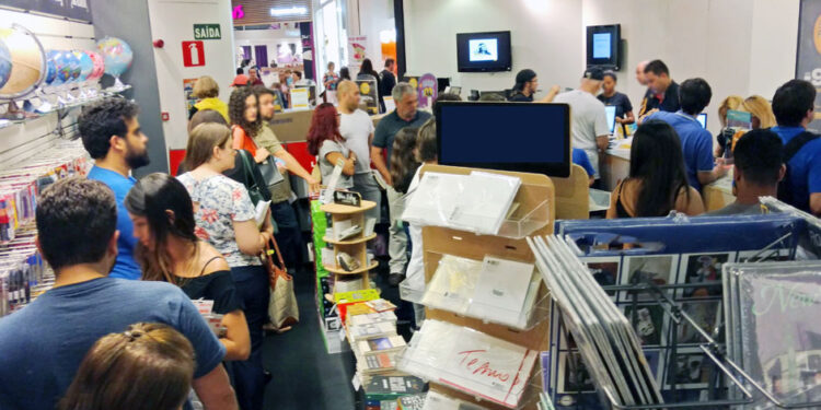 Procon-MPMG orienta consumidores com dicas para as compras de fim de ano