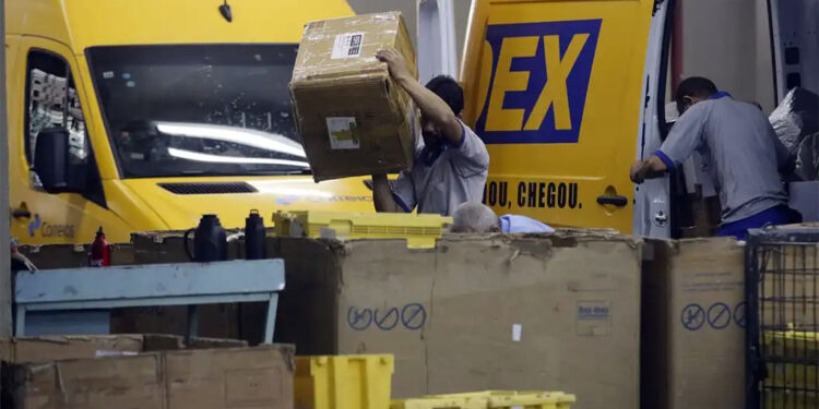Correios anunciam reestruturação com corte de 15 mil funcionários e fechamento de agências