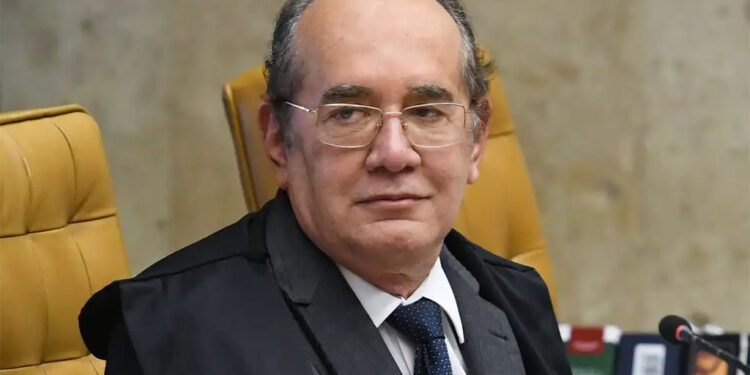 Gilmar Mendes decide que só PGR pode pedir impeachment de ministro do STF