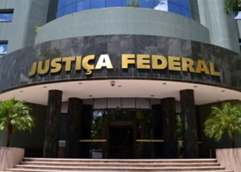 PF realiza busca e apreensão na 13ª Vara Federal de Curitiba