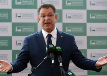 Flávio Bolsonaro pré-candidato à Presidência é “teste de lealdade”, avalia líder do PL