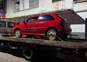 Polícia Militar recupera, em Antônio Dias, veículo furtado no Espírito Santo