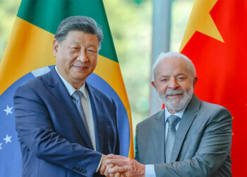 Lula anuncia isenção de visto para cidadãos chineses