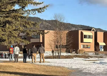 Ataque a tiros em escola no Canadá deixa 10 mortos e ao menos 25 feridos