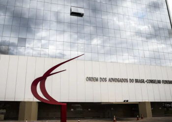 OAB cita “natureza perpétua” e pede fim de inquérito das fake news