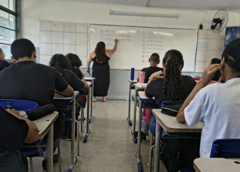 Governo de Minas nomeia primeiro lote do concurso público da Educação