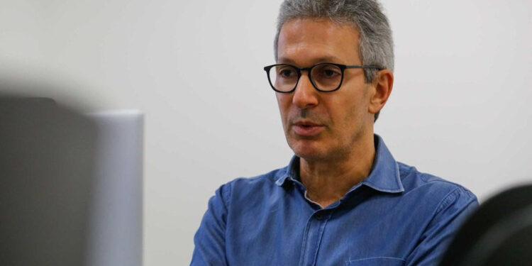 Zema se posiciona contra o STF e confirma participação em protesto
