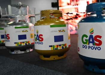 Vale Gás: assistencialismo não é justiça social, é controle político