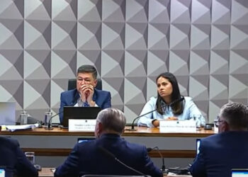 Ex-secretária relata à CPMI negociação de imóvel entre empresário investigado e publicitária ligada ao PT