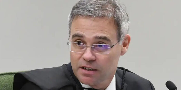 Voo da Latam, com ministro André Mendonça é abortado em Brasília; empresa se manifesta