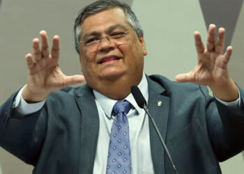 Dino suspende quebra de sigilo de empresária ligada a Lulinha aprovada pela CPMI