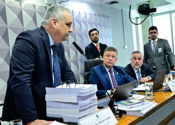 Com mais de 4 mil páginas, relatório da CPMI pode ser votado nesta sexta