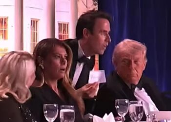 Trump deixa jantar após tiros no hotel em Washington