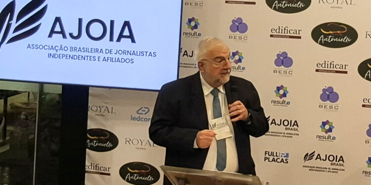 William Saliba defende a liberdade de expressão, em sua posse na presidência do Conselho da Ajoia Brasil