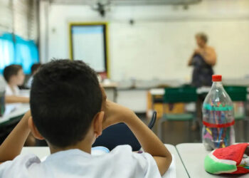 Educação em colapso, segurança fragilizada e Brasil em espera