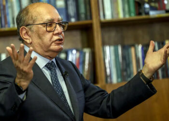 Gilmar Mendes critica relatório de CPI e contesta pedido de indiciamento de ministros do STF