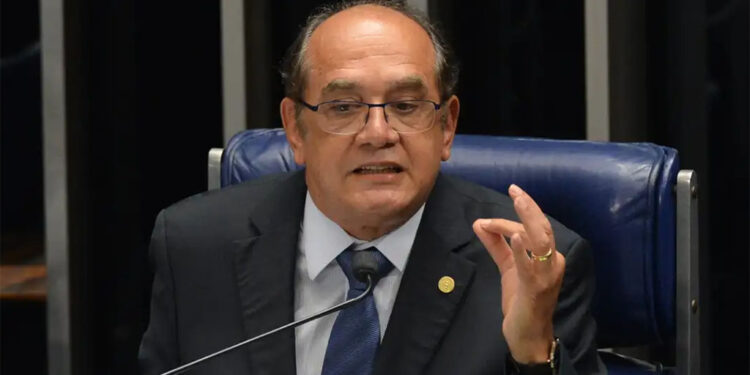 Gilmar Mendes avalia ação contra senador após relatório de CPI