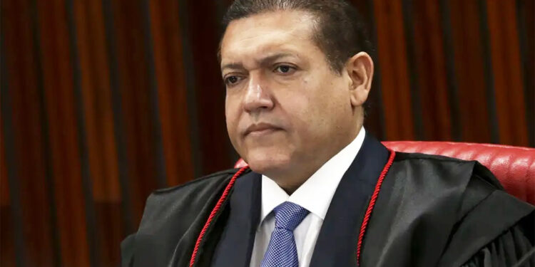 TSE elege Nunes Marques presidente da Corte; Mendonça será vice