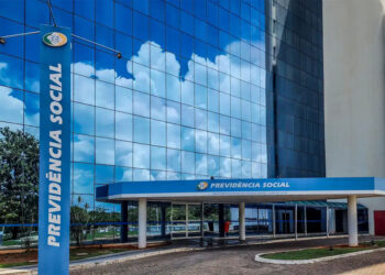 Governo antecipa pagamento do 13º do INSS e injeta bilhões na economia já em abril