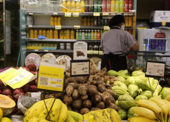 Alta dos alimentos pesa no bolso das famílias brasileiras