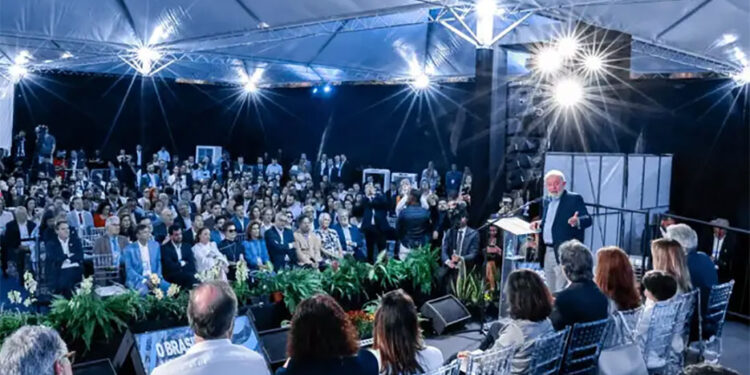 Inauguração da Biomm expõe conexões entre governo e Vorcaro