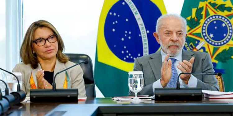 Janja: “Até quando vamos ver gente bebendo detergente?”