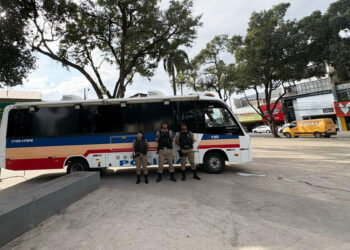 Ônibus da Polícia Militar fortalece segurança no Centro de Ipatinga