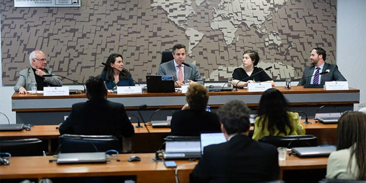 Congresso amplia debate sobre regulamentação das redes sociais