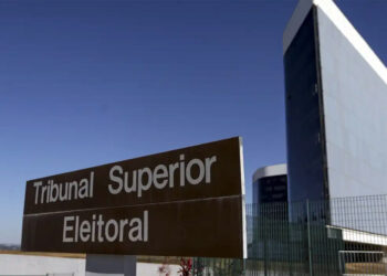 PT aciona TSE para tentar impedir filme sobre Bolsonaro antes das eleições de 2026