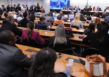 CCJ aprova redução da maioridade penal