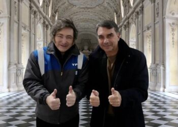 Flávio Bolsonaro se reúne com Milei. Voltará a parceria com a Argentina