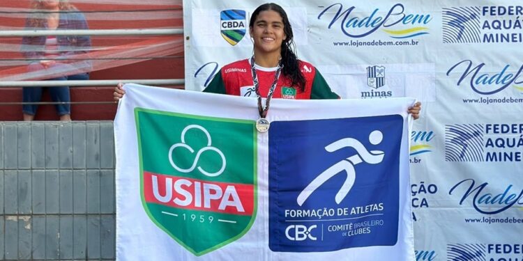 Amanda Ornelas conquista cinco medalhas na Supercopa de Natação