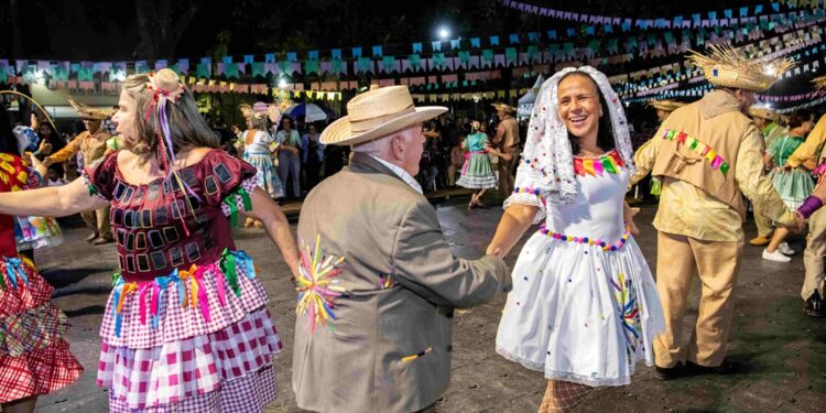 Festa julina reúne lazer e solidariedade em Timóteo
