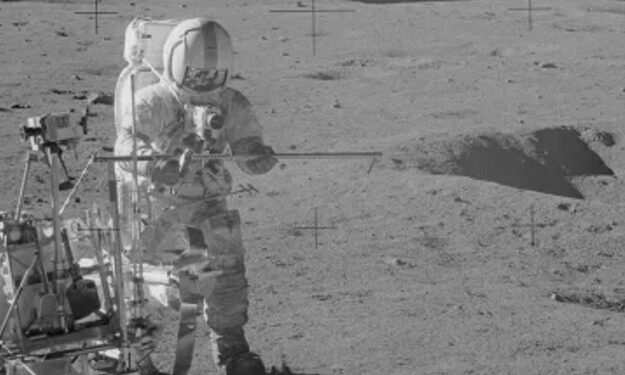 Imagens da NASA revelam bola de golfe na Lua
