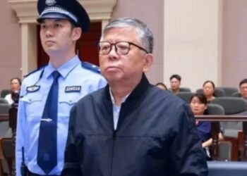 China condena ex-servidor público à morte por corrupção